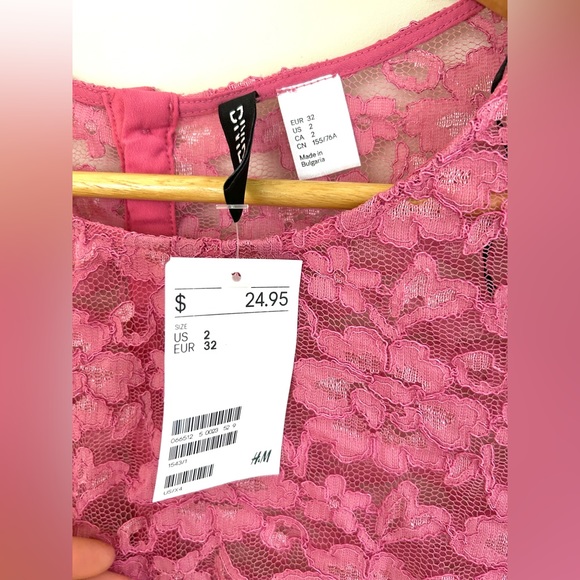 H&M Pink Lace 3/4 Sleeve (unlined top) Button Down Back. NWT - Picture 4 of 5